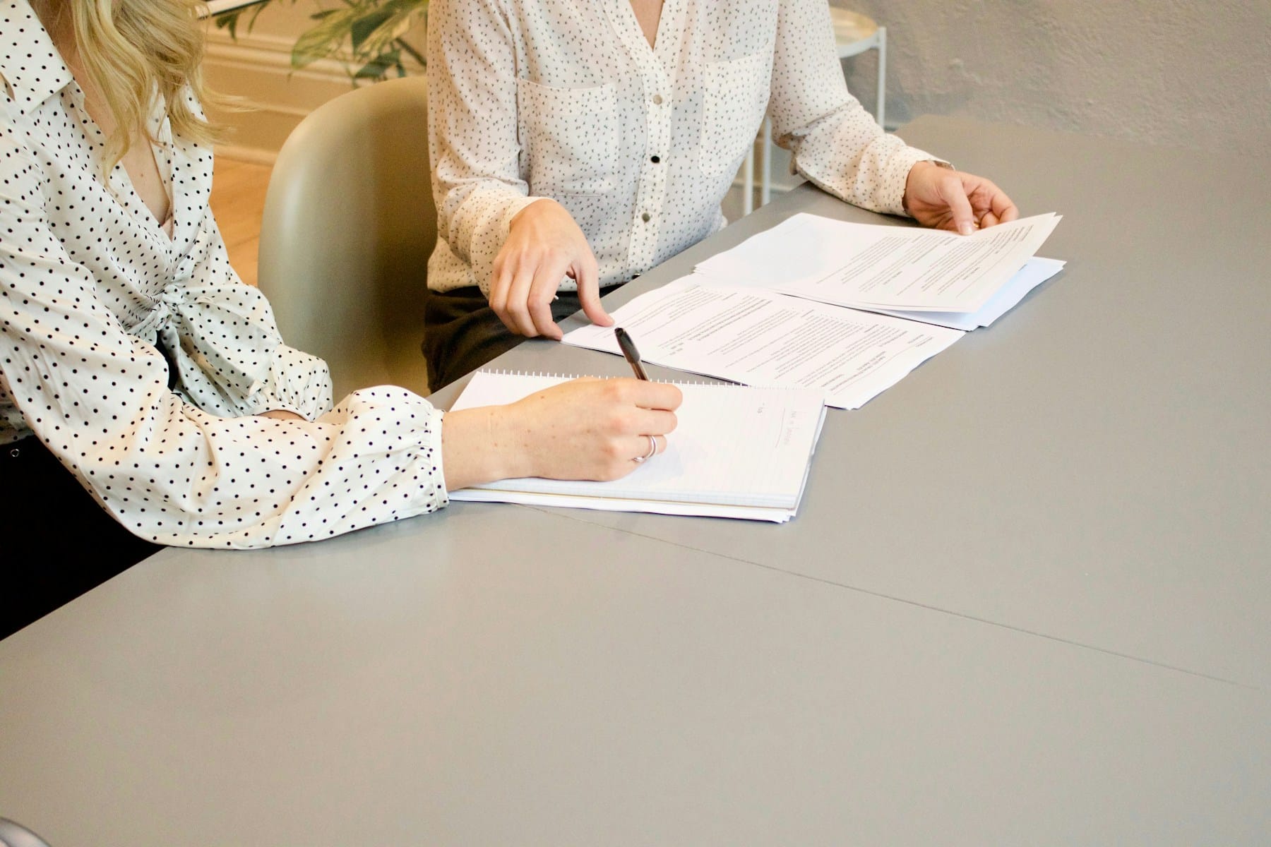 Professionel rådgivning og underskrivelse af dokumenter